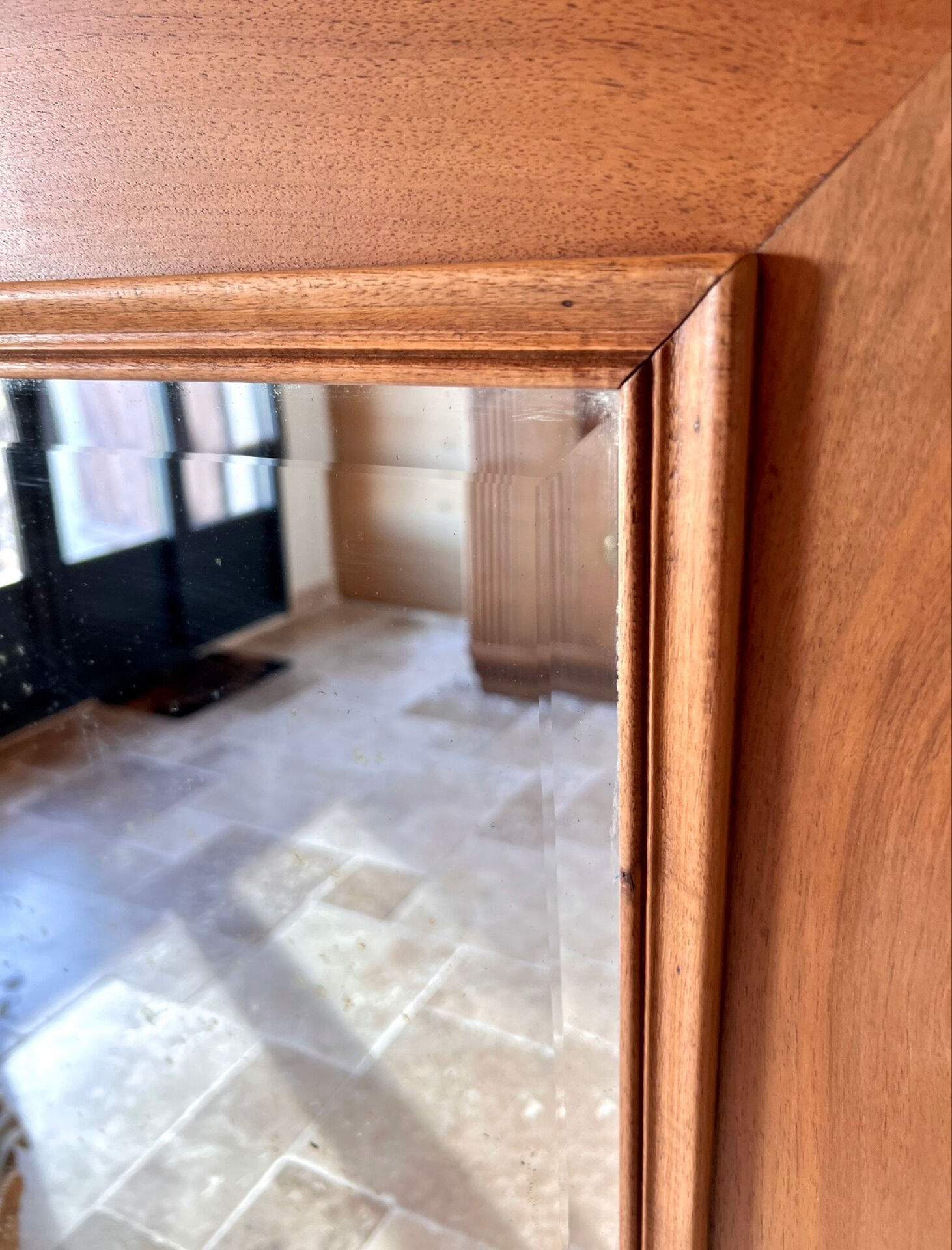 Miroir en noyer 