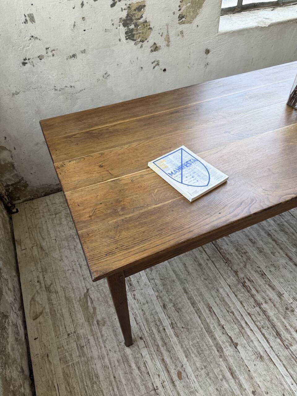 Table de ferme chêne pieds fuseaux 1950