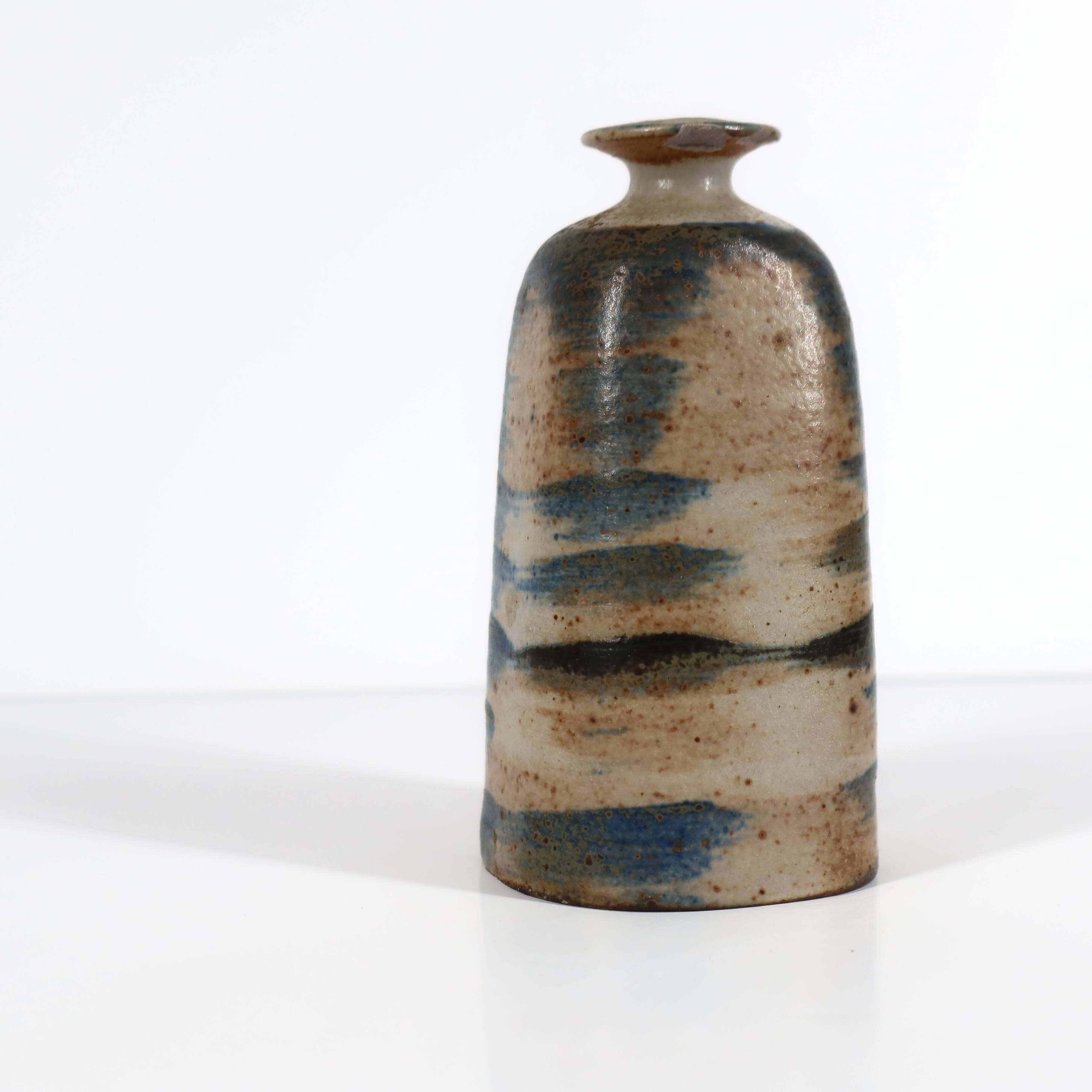 Handcrafted stoneware vase – Unique piece