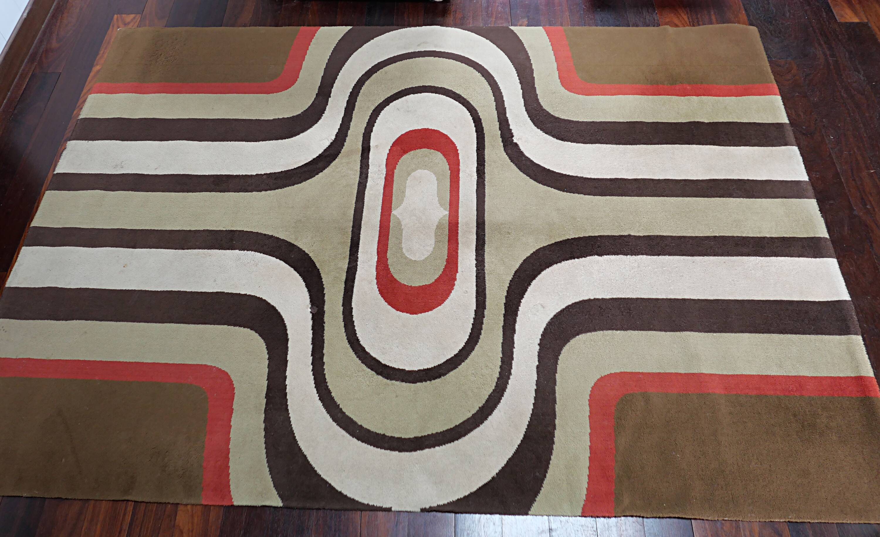 Large vintage carpet from the 1970s.