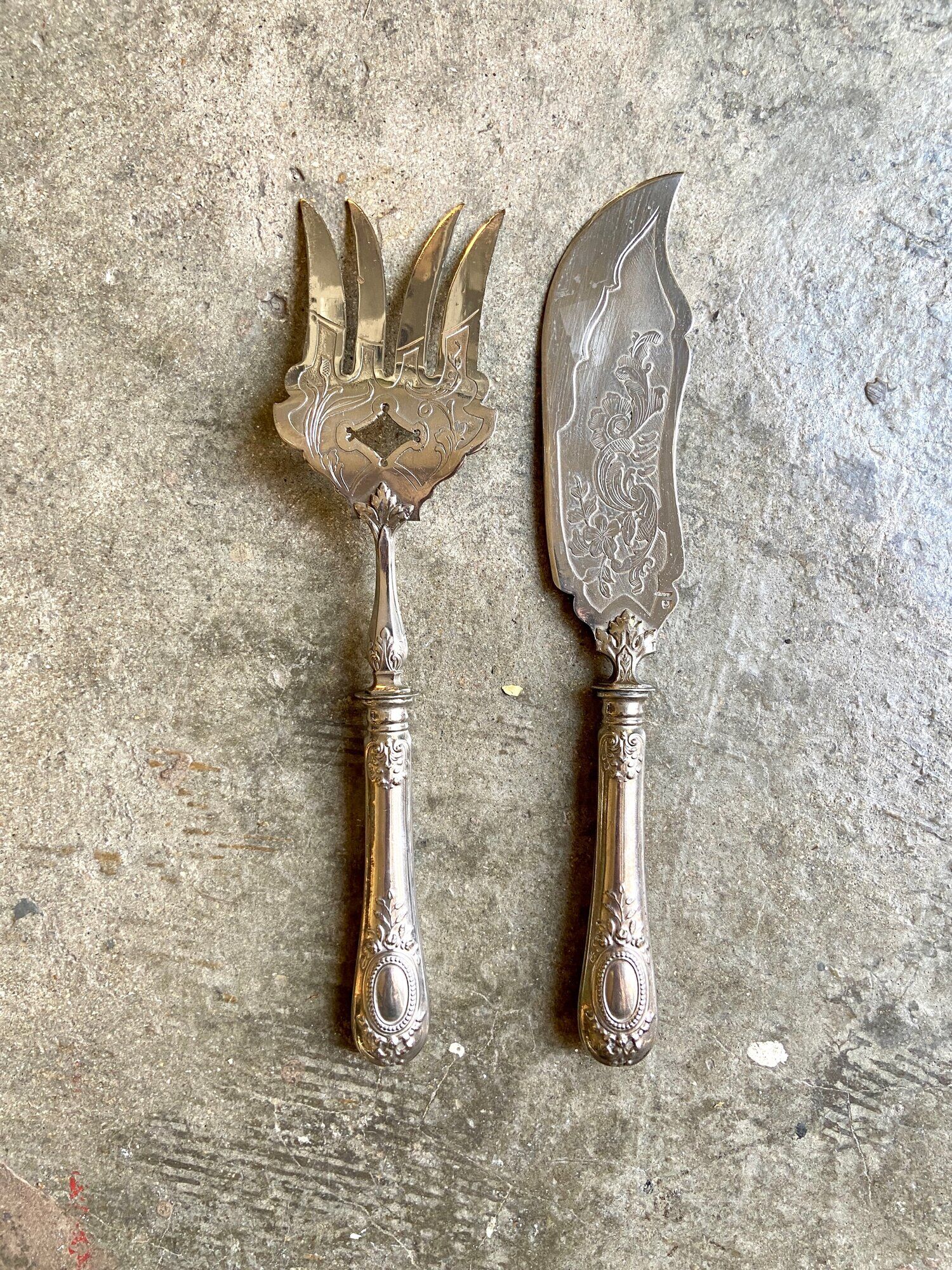 2 serving cutlery in silver metal
