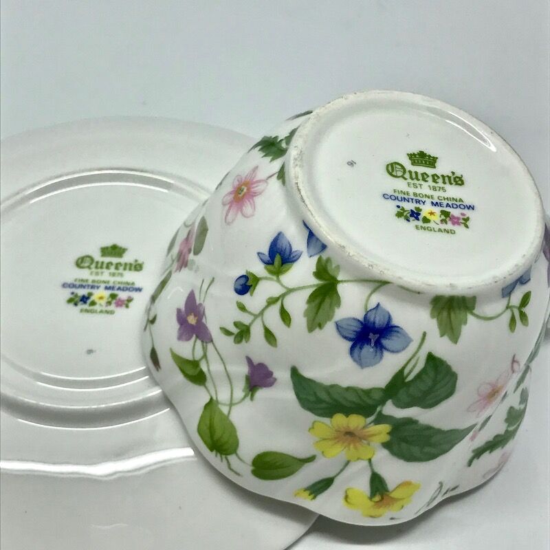 Queen's Country Meadow Model Cups