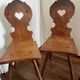 3 chaises brutalistes