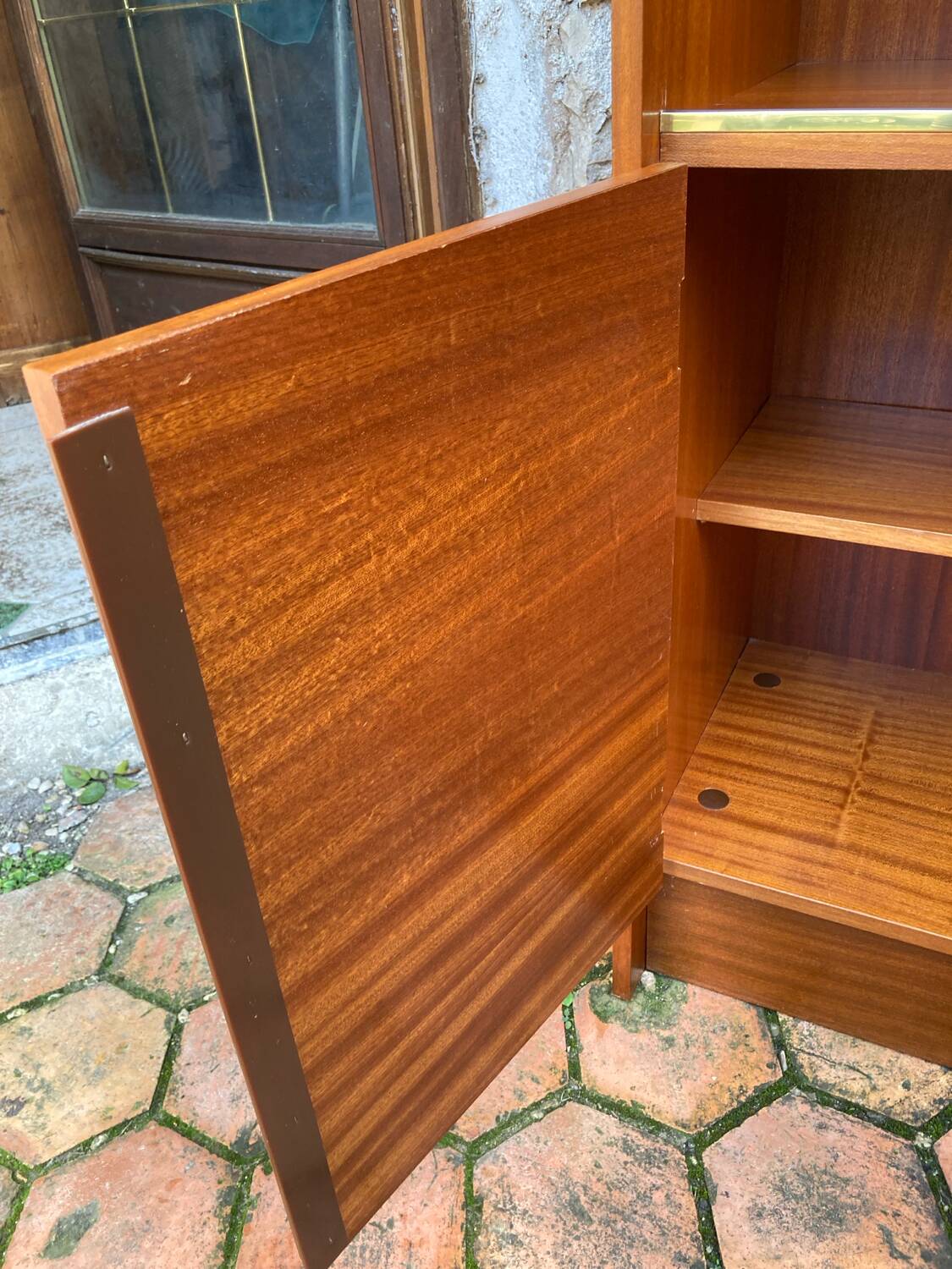 Vintage 1960s display cabinet.