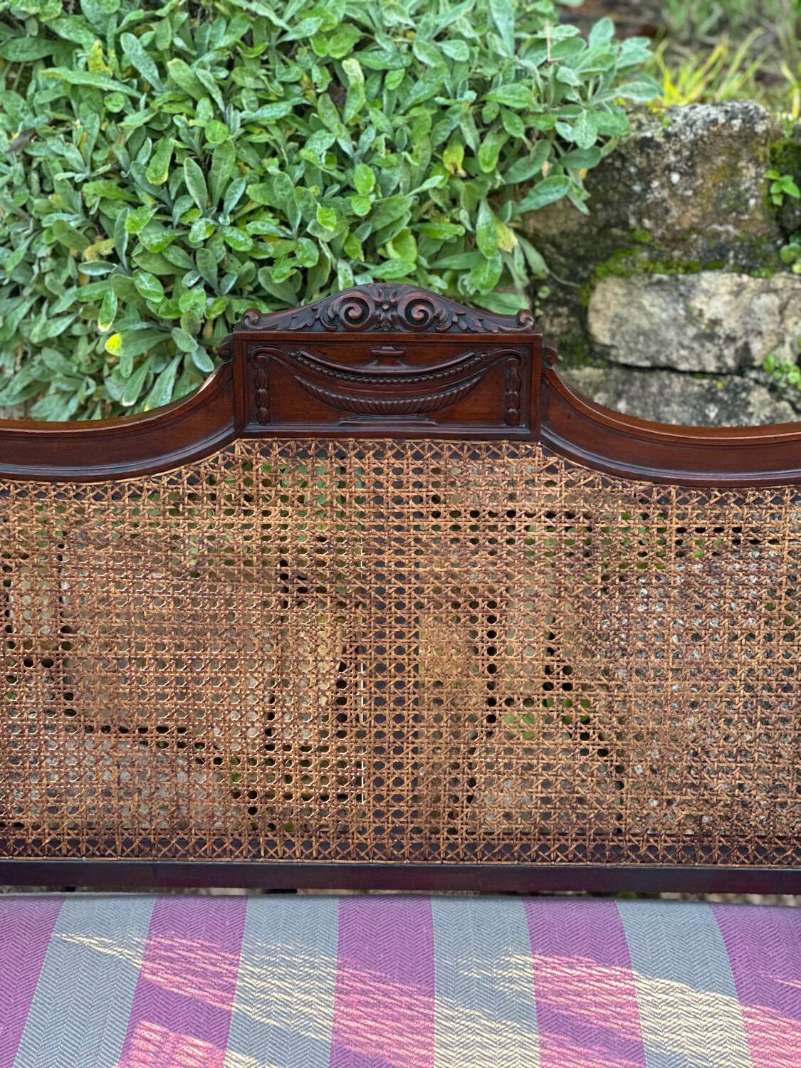 small bench or Love Seat in Mahogany circa 1860