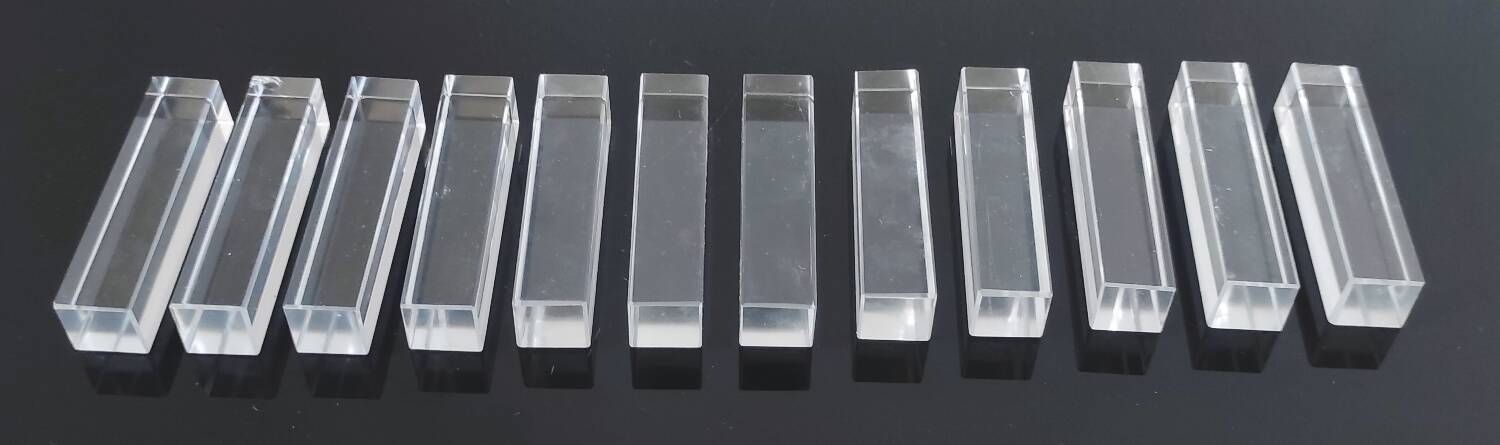 Set of 12 vintage crystal knife rests in Art Deco style