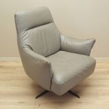 Leather swivel armchair, Italian design, 1990s, manufacture: Natuzzi
