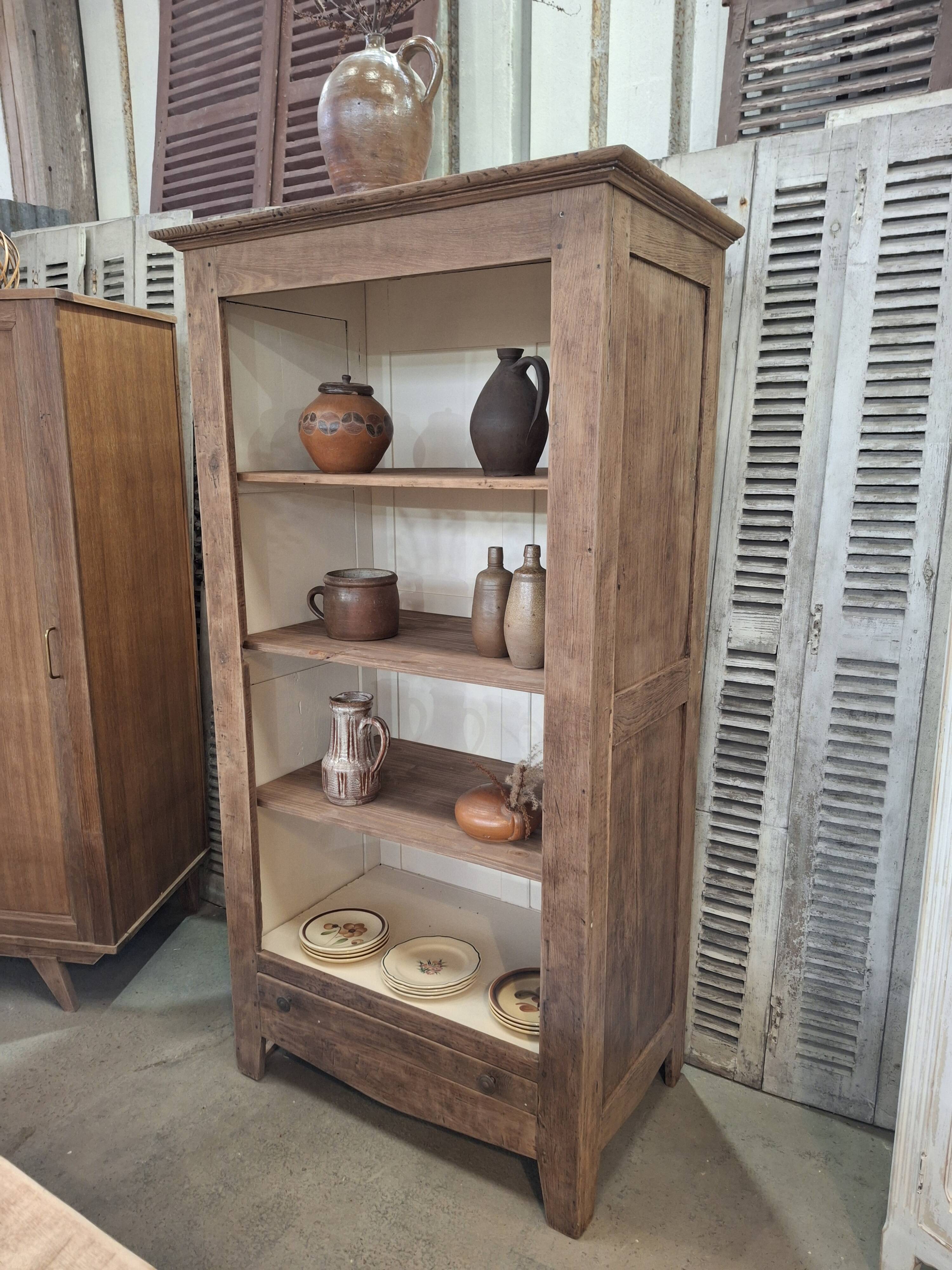 Armoire de rangement