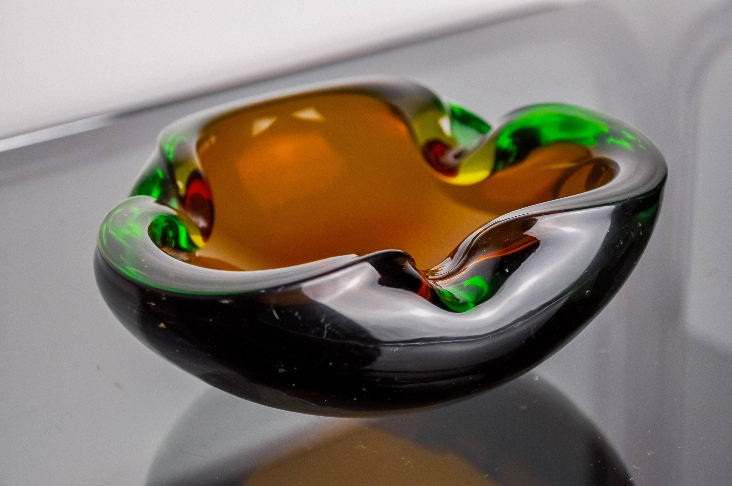 Sommerso brown and green pocket emptier by Flavio Poli for Seguso, Mu glass