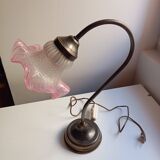Brass lamp with tulip