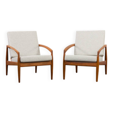 Pair of Kai Kristiansen Paperknife lounge chairs in teak and natural wool