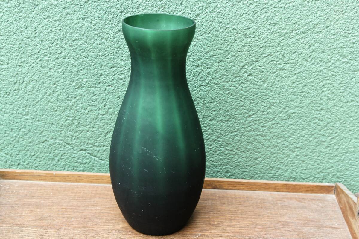 Blown glass vase, frosted satin.