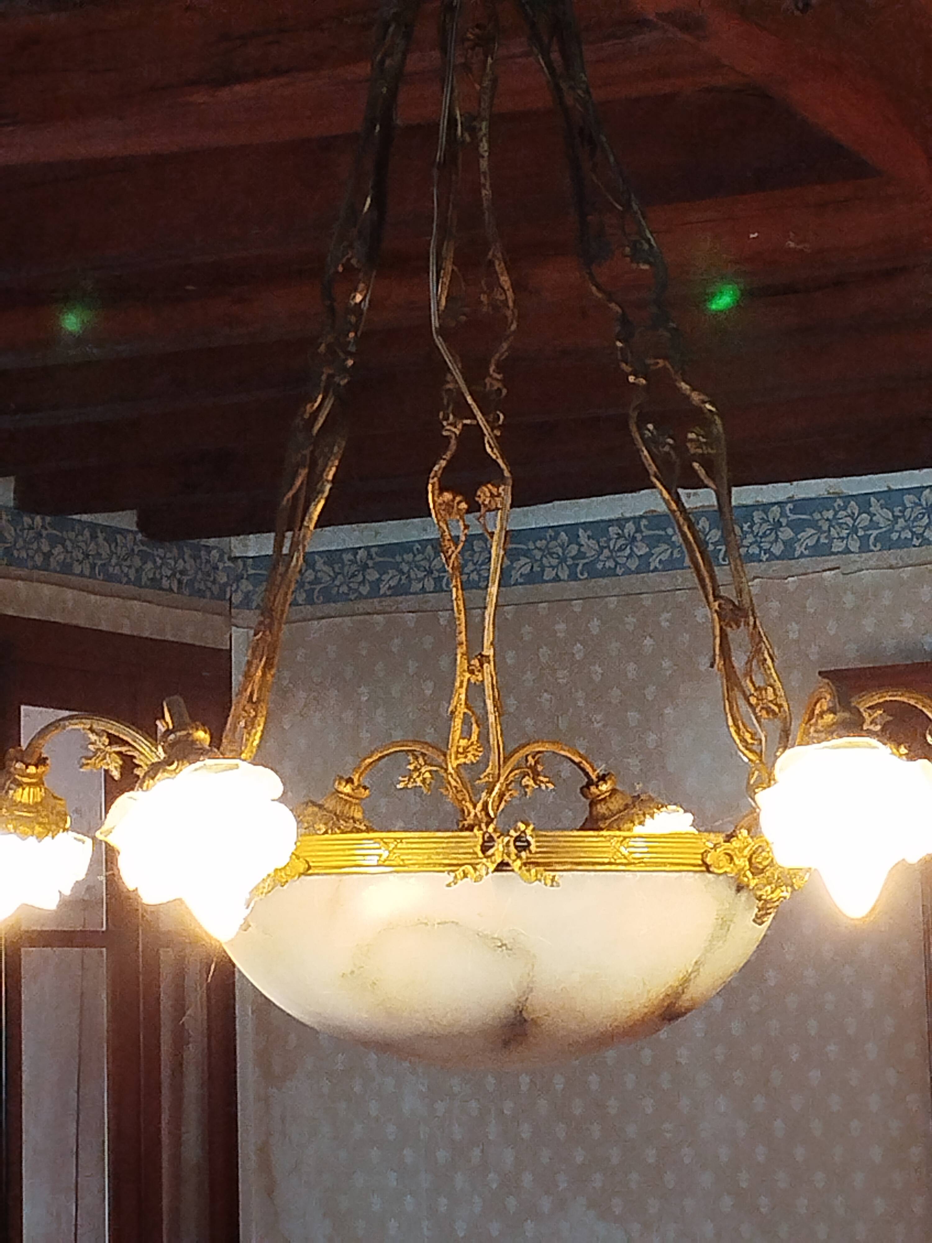 Alabaster and bronze lustre