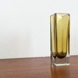 Minimalist Sommerso glass vase model Kf 296 from the mid-century by Kaj Franck for Nuutajärvi Notsjö, Finland, 1965.