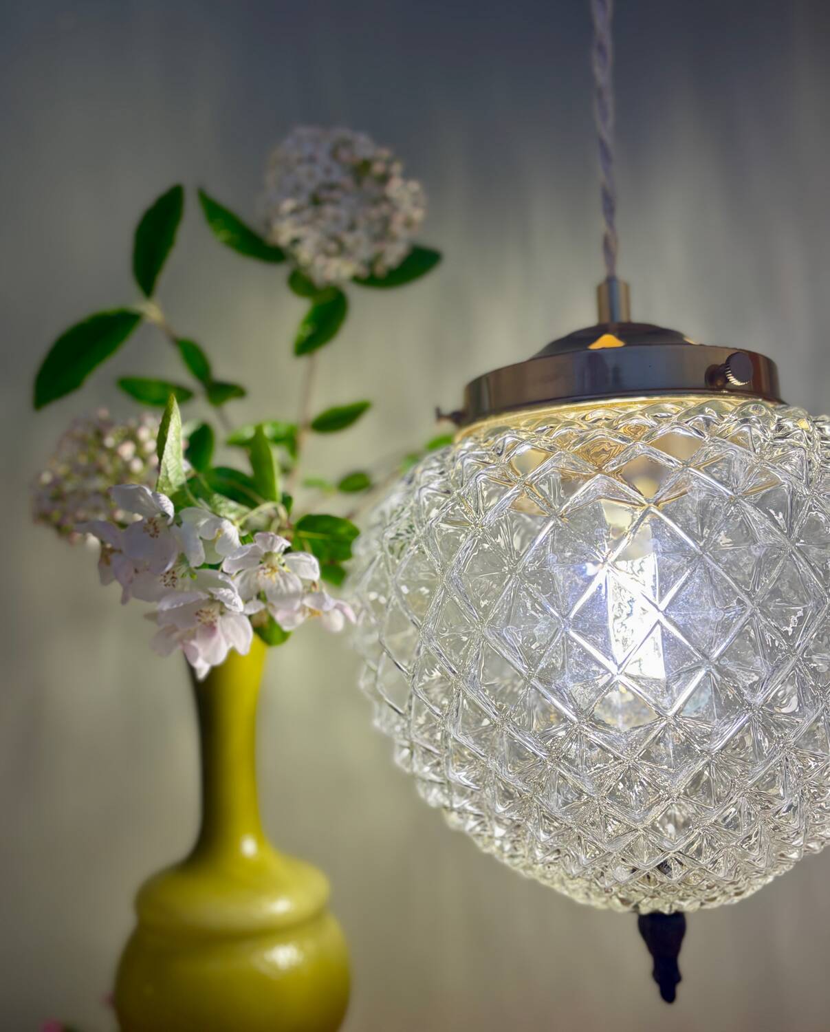 Vintage diamond-point glass globe pendant light