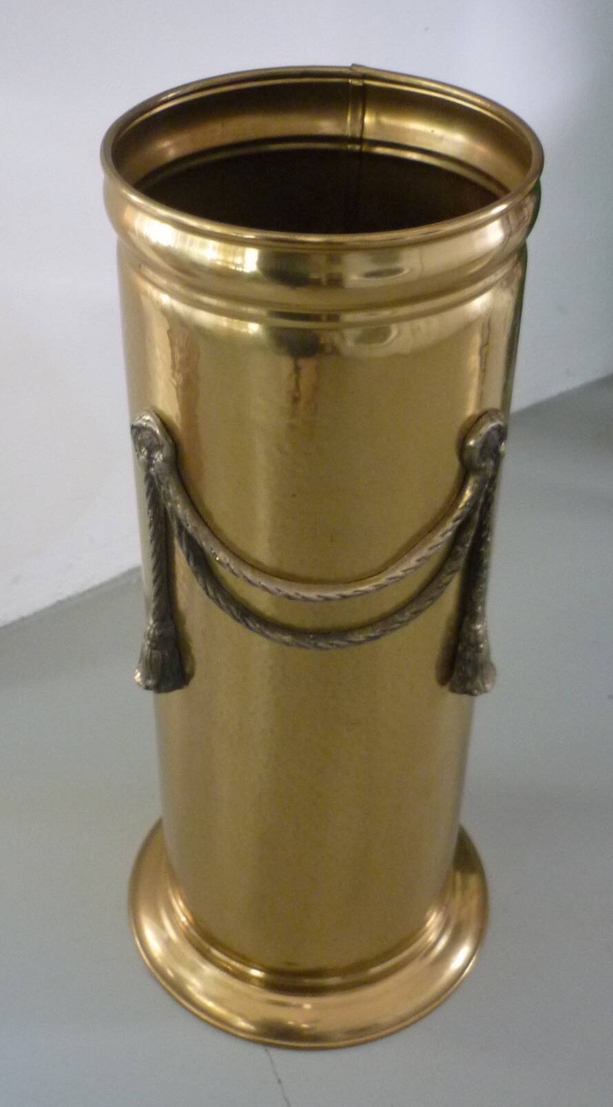 Umbrella stand in English gilded brass