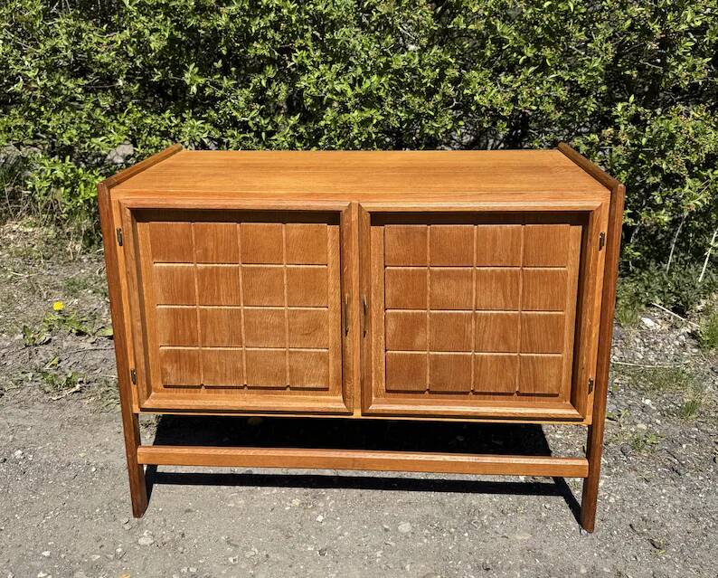 Oak sideboard, Henry Kjaernulf style, 1960-70, Danish design. Mid-century modern style