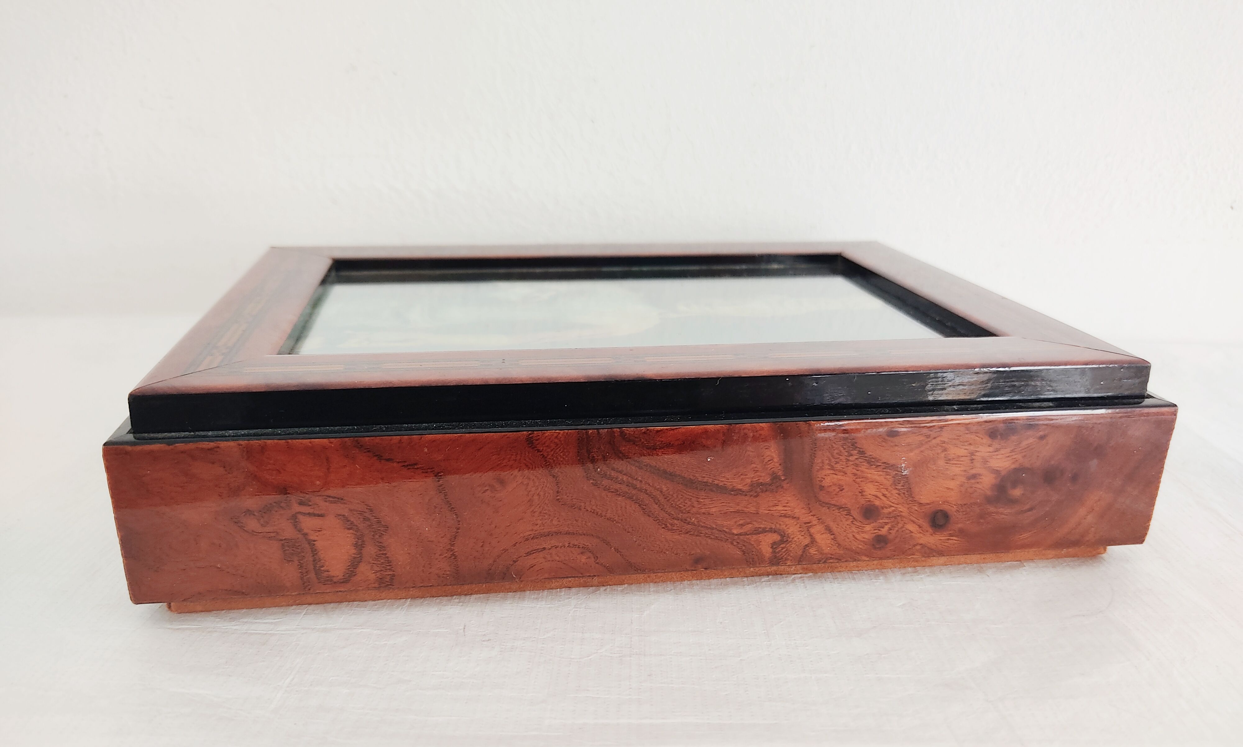 Inlaid box with photo frame cover