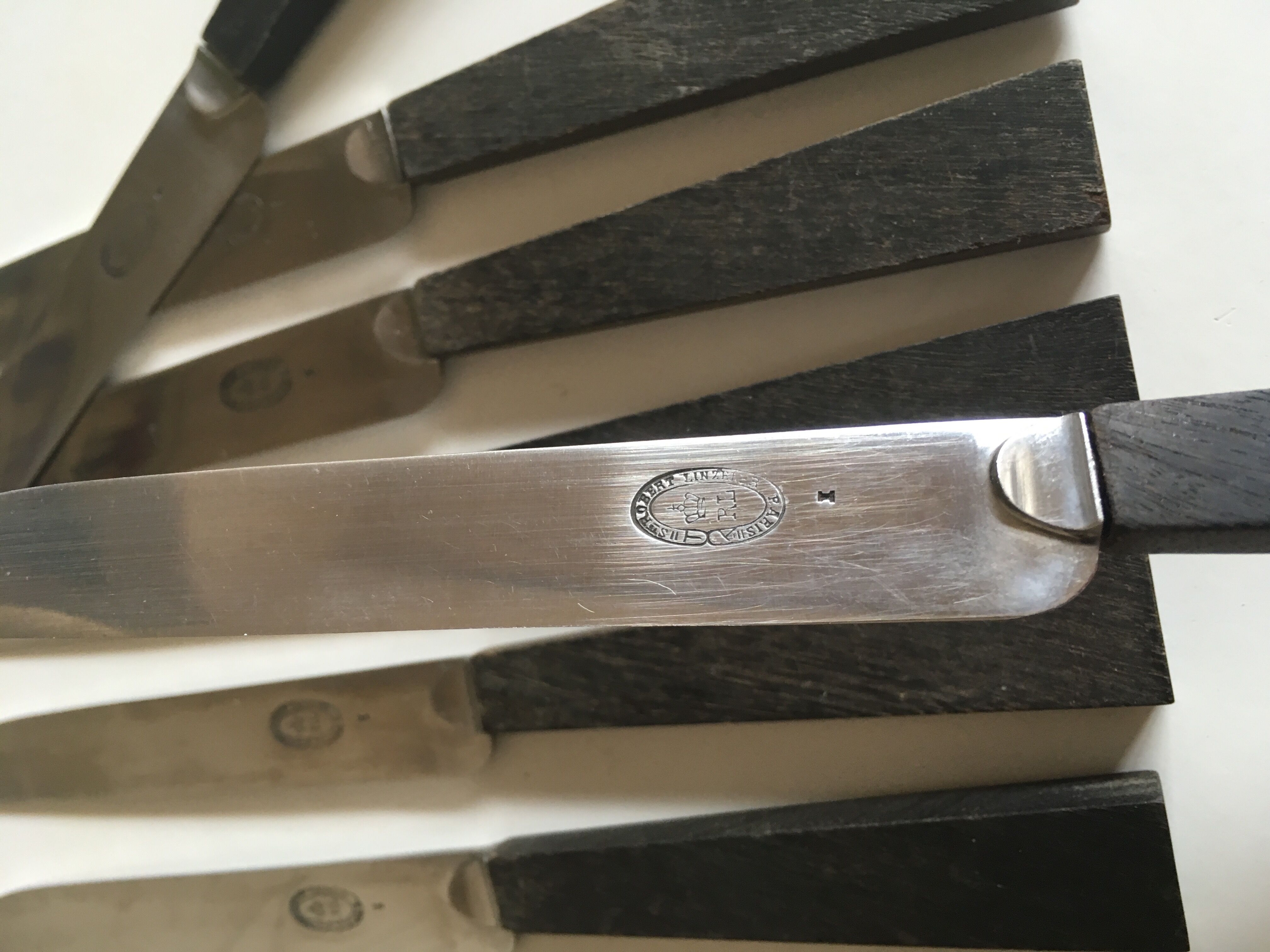 Set of 8 Art Deco knives in rosewood Robert Linzeler Paris