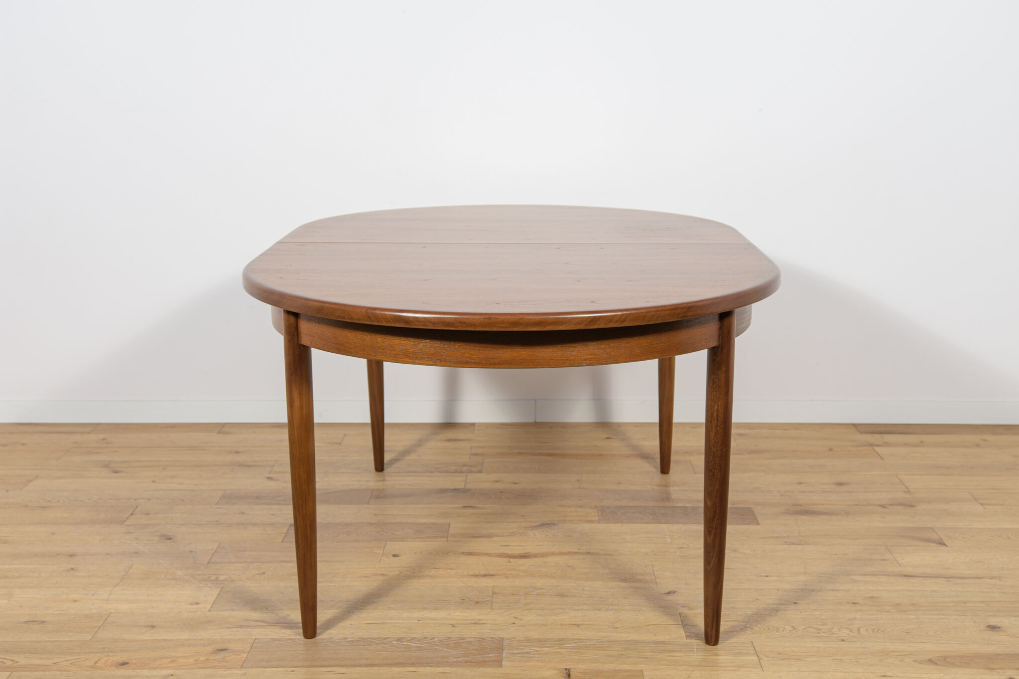 Mid-century modern oval dining table in teak from G-Plan, United Kingdom, 1960s