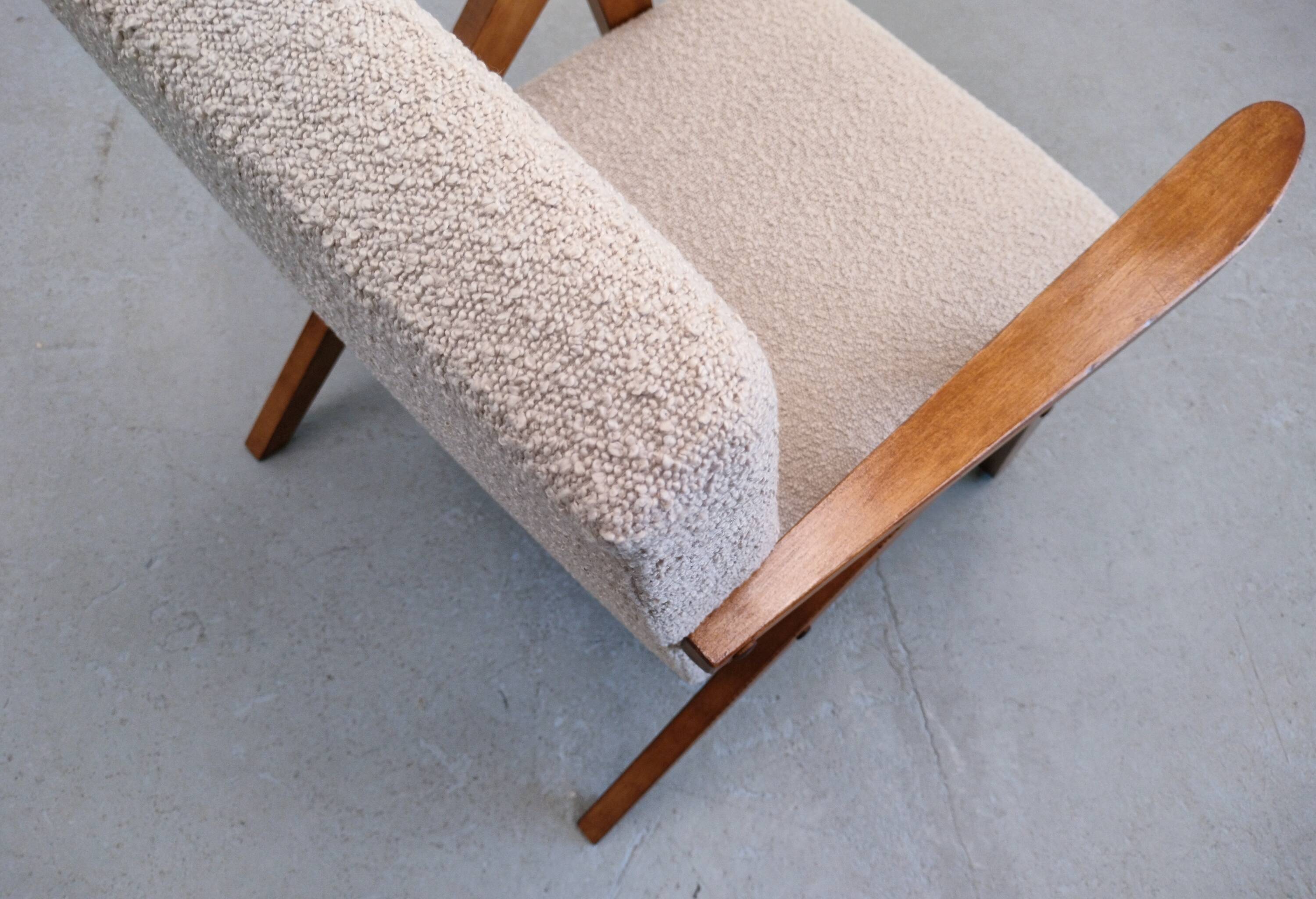 Mid Century Easy Chair Model B - 310 Var in Beige Boucle