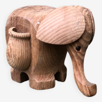 1979 Small elephant 8cm hand carved in wood statuette Africa style Vintage old cure pot