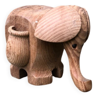 1979 Small elephant 8cm hand carved in wood statuette Africa style Vintage old cure pot