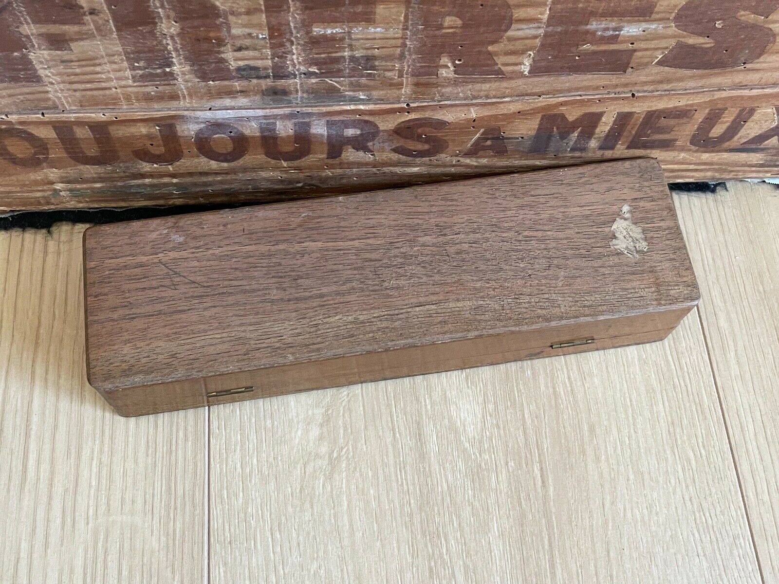 Wooden pen tray decorated with flowers and marquetry