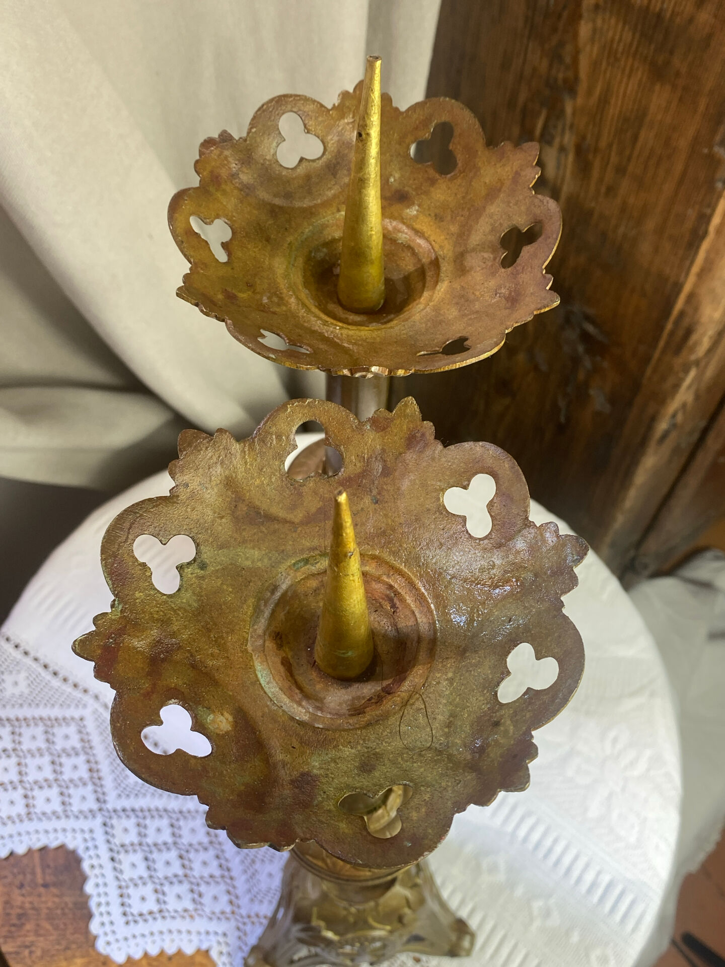 Pair of candlesticks in bronze and brass