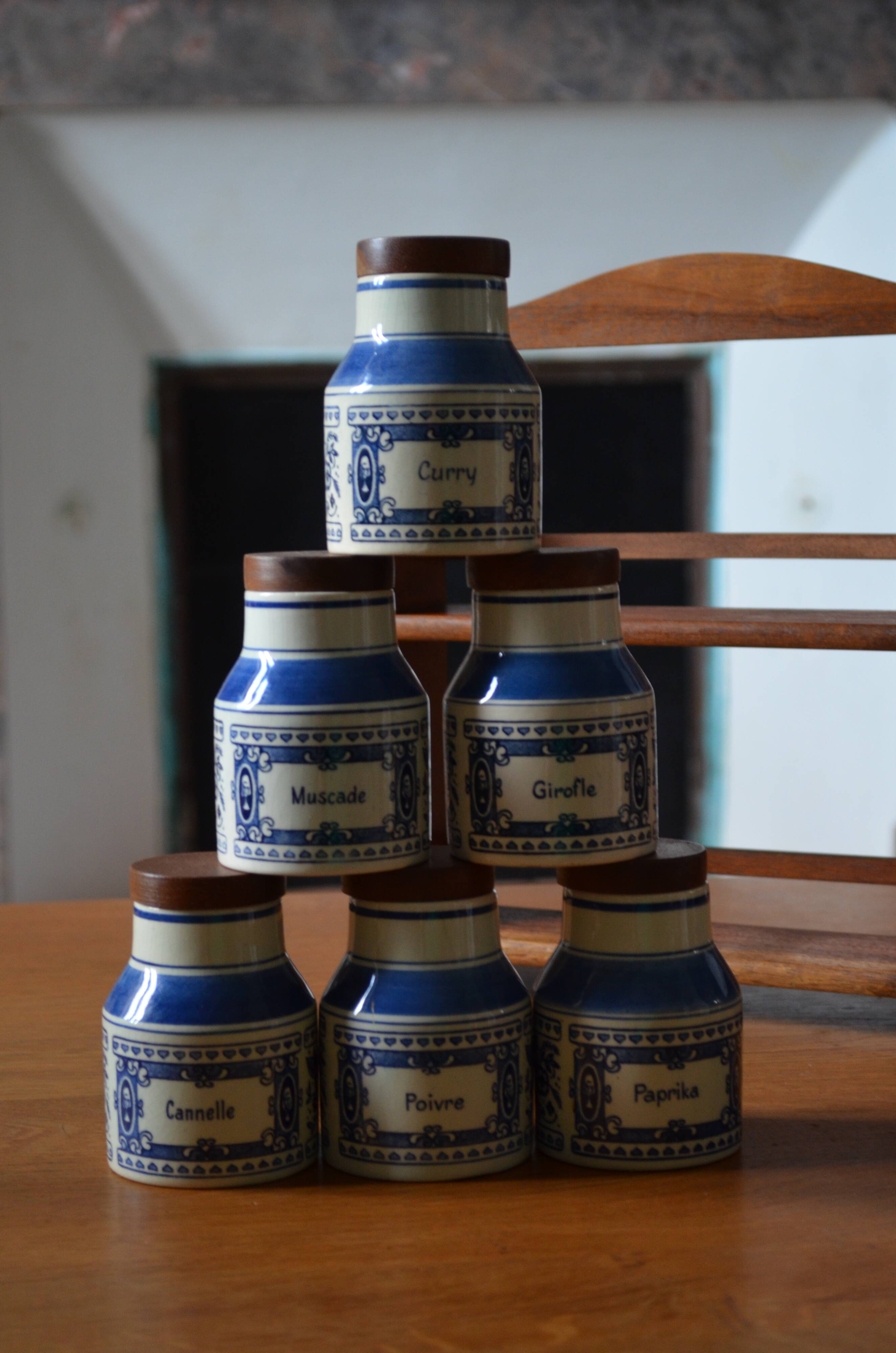 Delft earthenware grocer