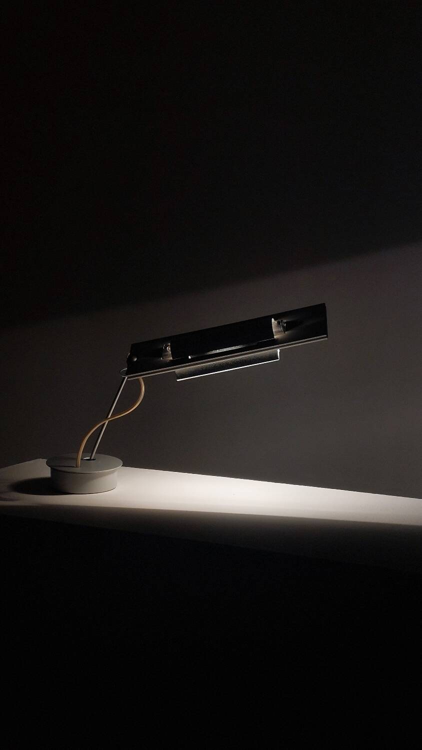 Applique murale design minimaliste vintage Ingo Maurer Wandering Finger