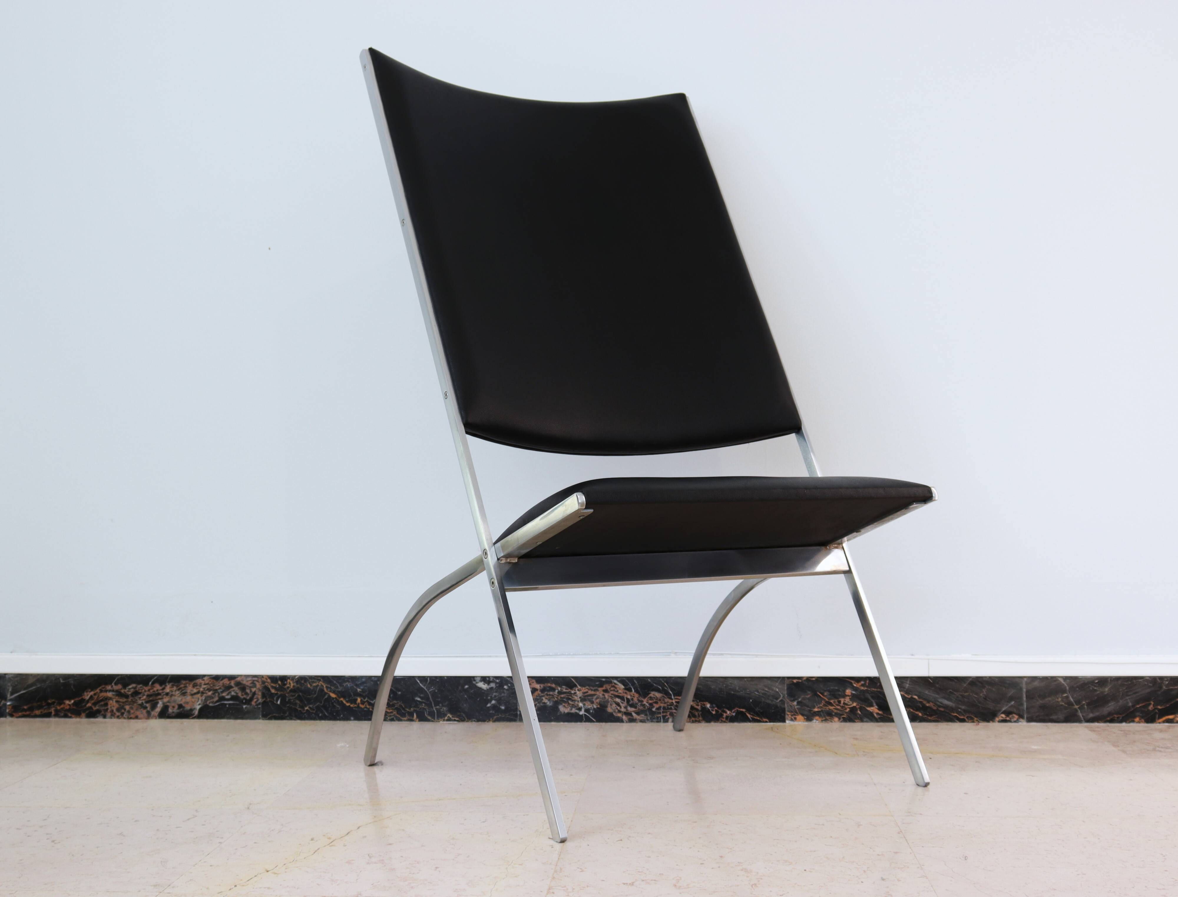 Pair of "Gabriella chairs" by Gio Ponti
