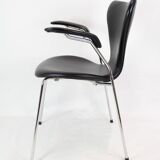 Seven Chairs With Armrests Model 3207 In Black Leather Arne Jacobsen & Fritz Hansen