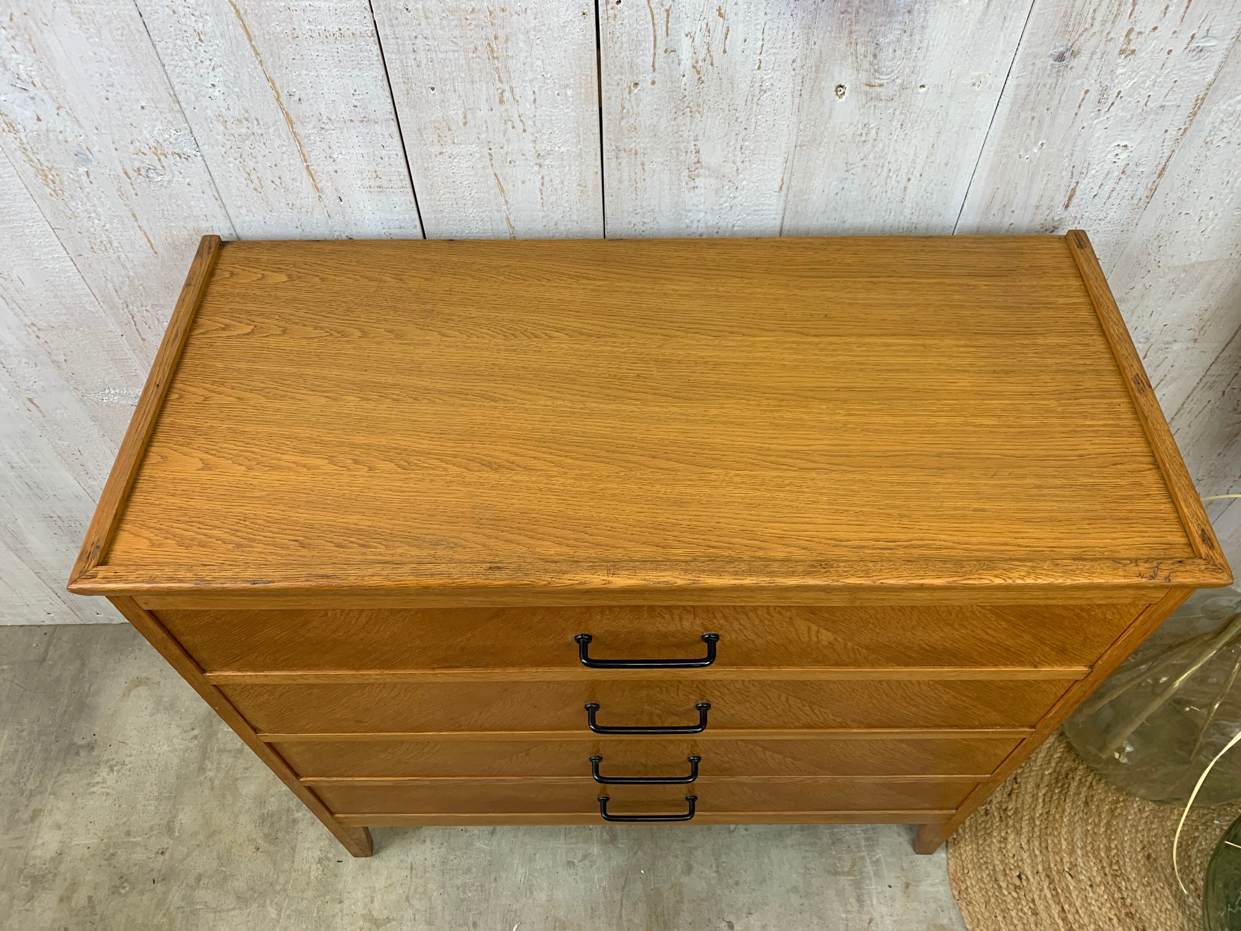 Vintage chest of drawers