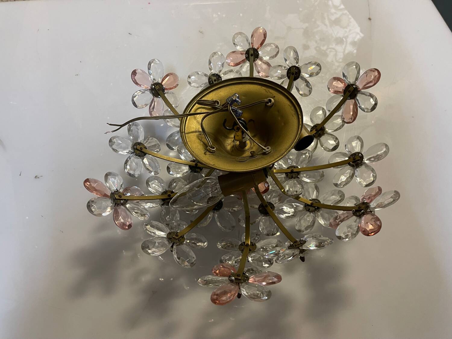 Plafonnier en verre de Murano à motif floral rose des années 1970