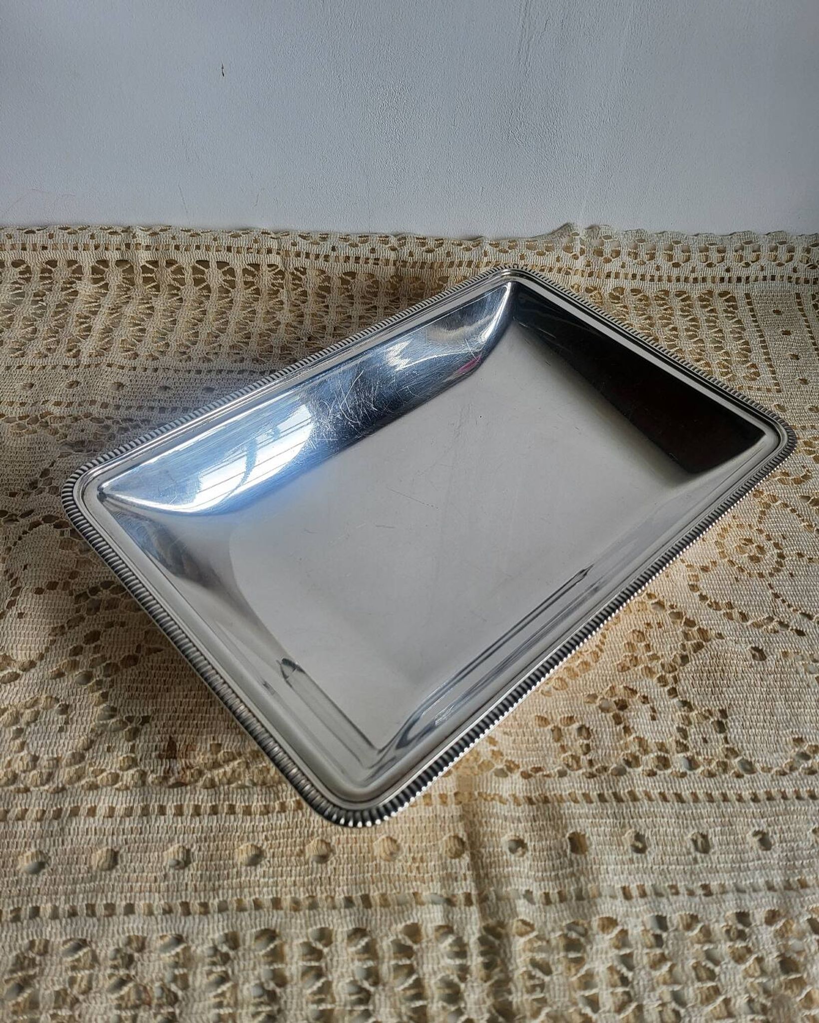 Plat rectangulaire, bannette en métal argenté