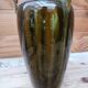 Vase en céramique à coulure dans le gout de jerome massier ou travail belge à anses en bronze
