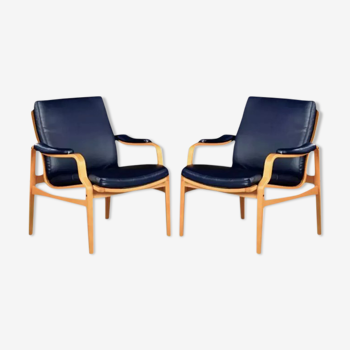Pair of leather armchairs, 1970