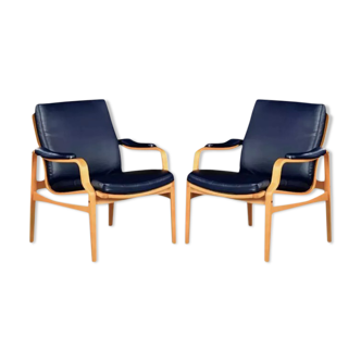 Pair of leather armchairs, 1970
