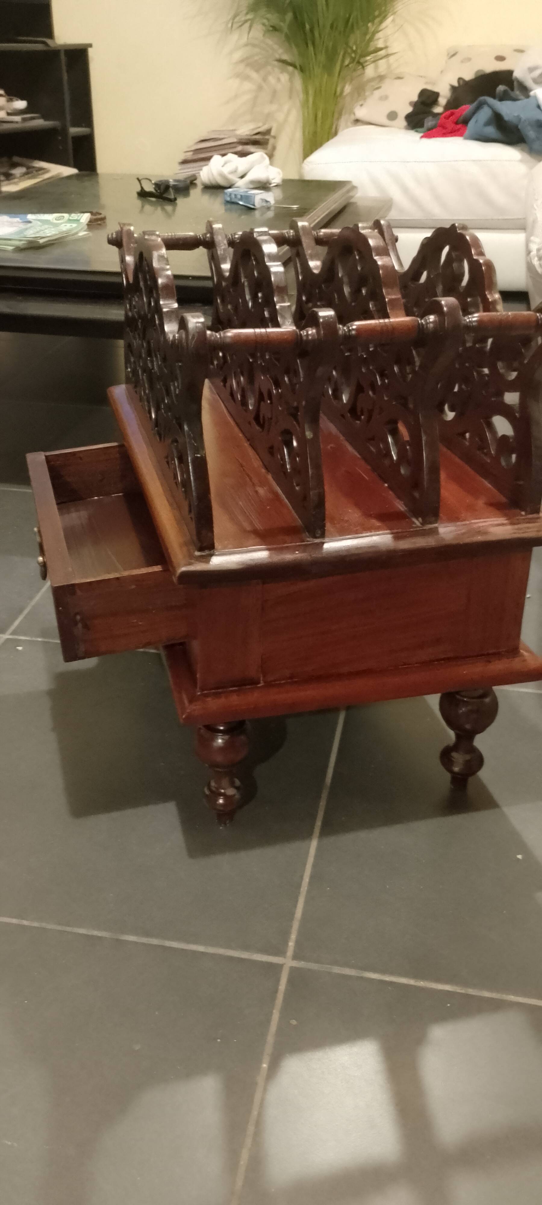 Wooden magazine rack