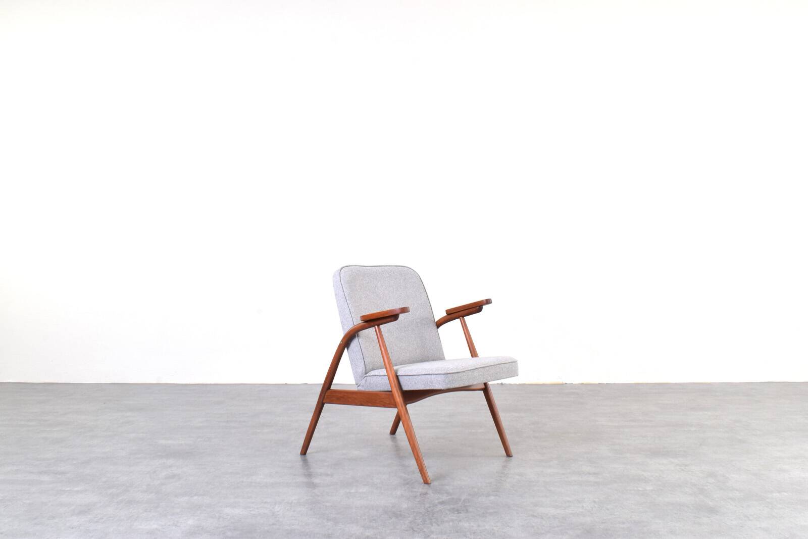 Mid-Century Polish Lounge Chair, 1960s.