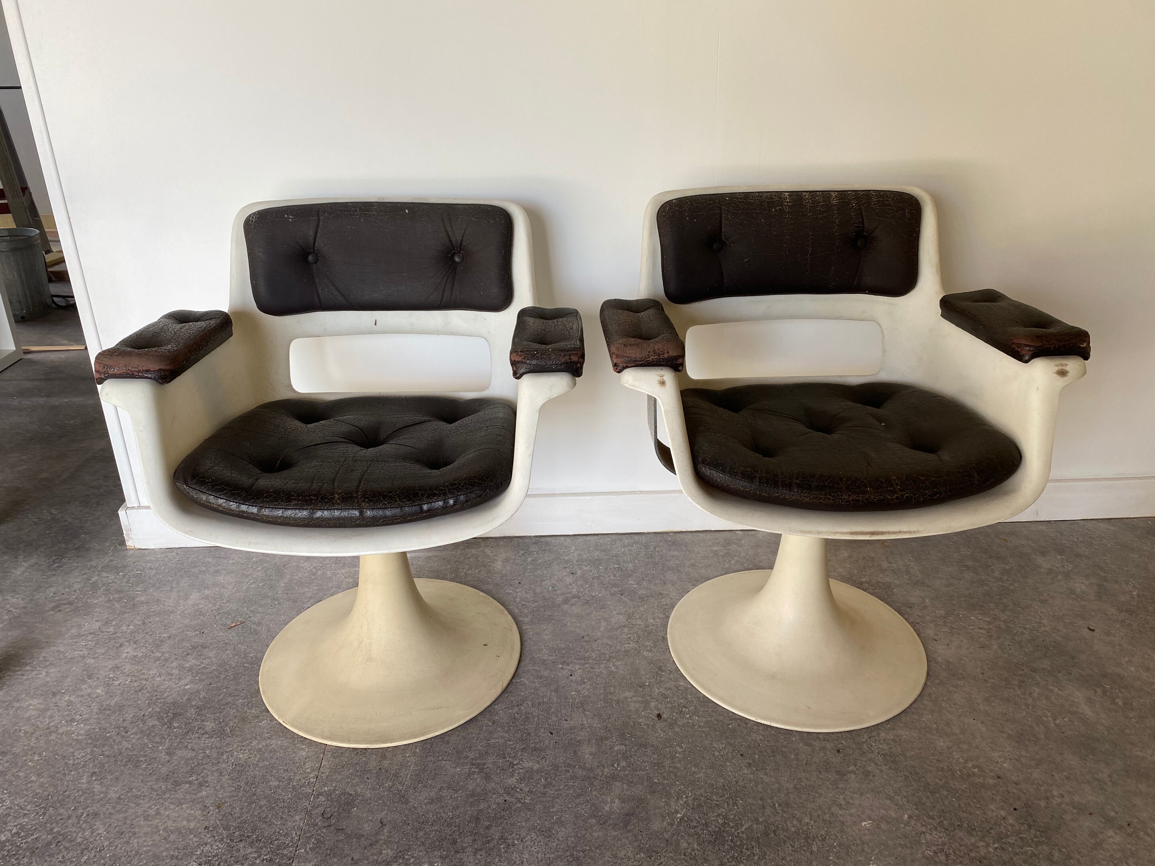 Paire de fauteuils Albert Jacob 1970