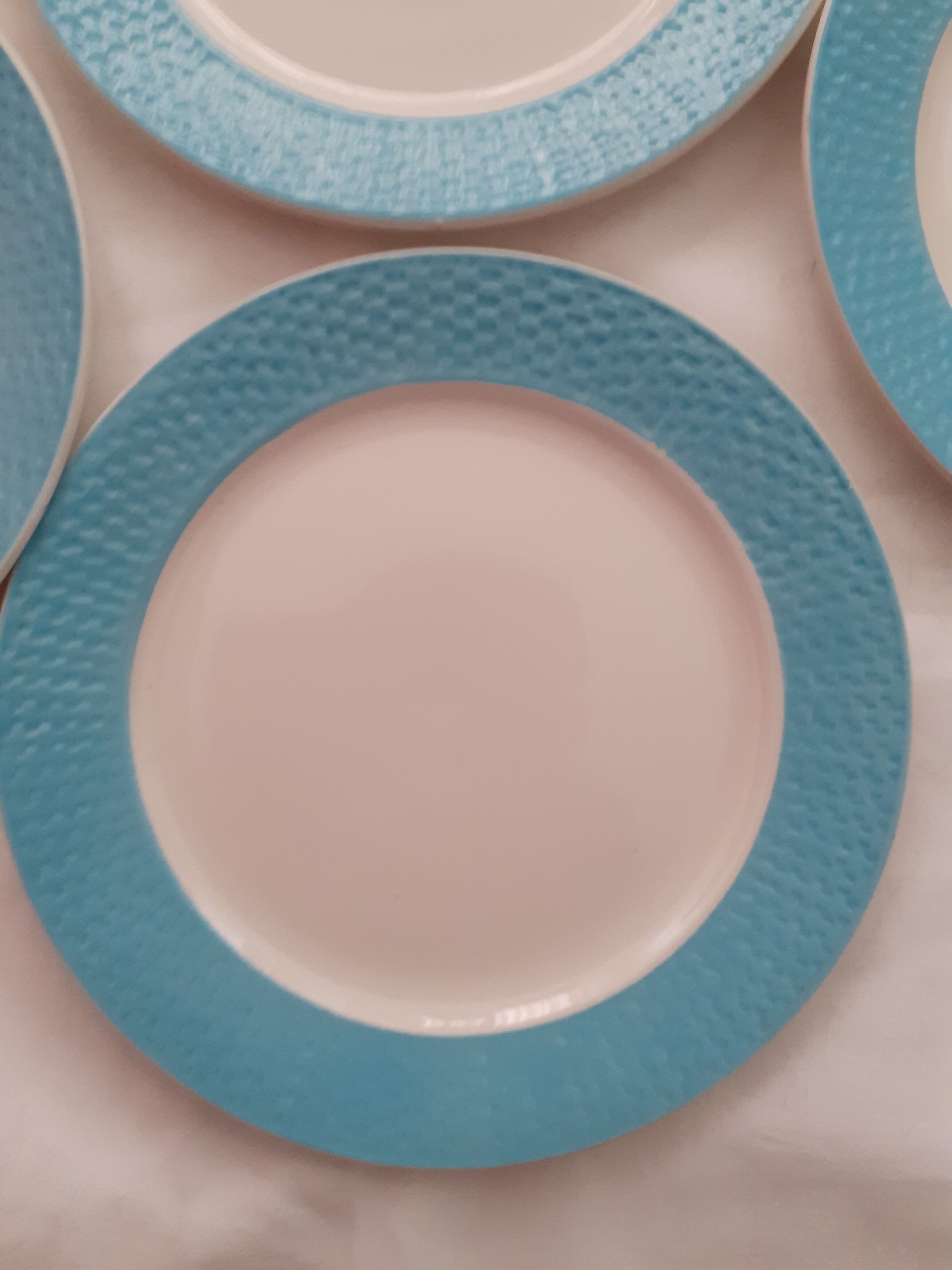 Suite d'assiettes à dessert bleu azur Digoun