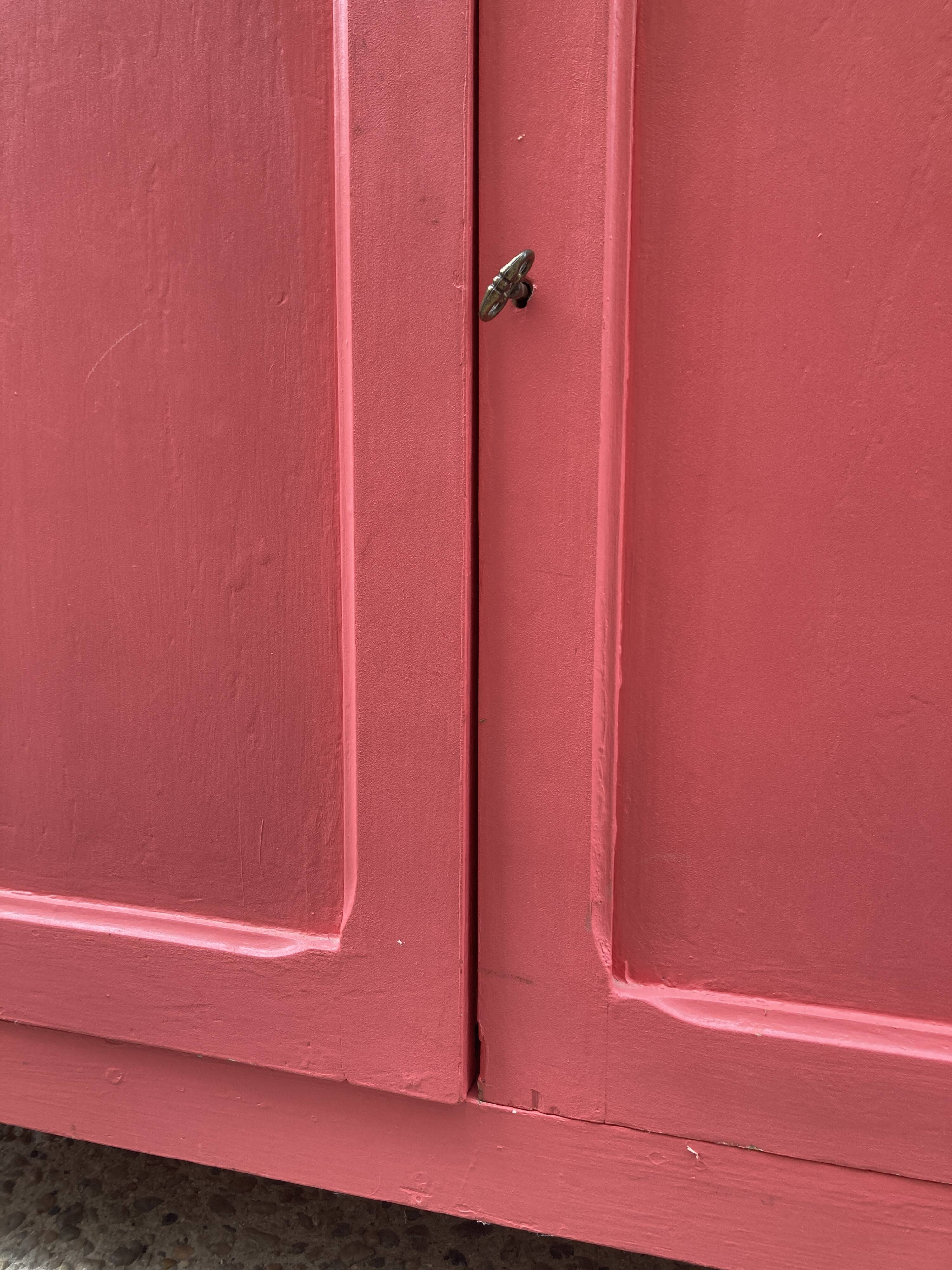 Pink Parisian buffet