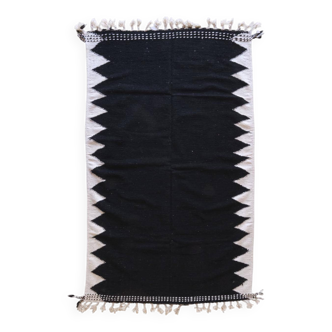 Minimalist Black Kilim Rug - 282 x 171 cm