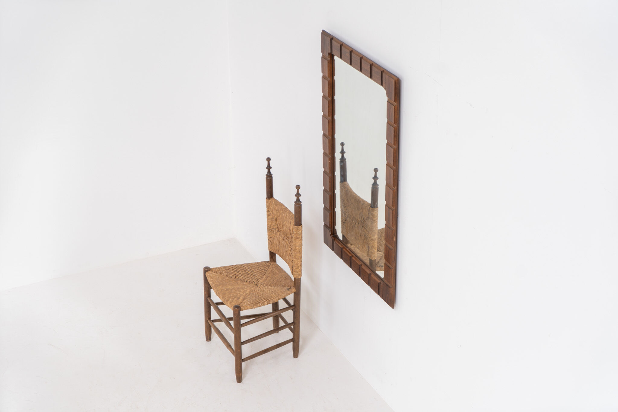 Miroir mural graphique sculptural