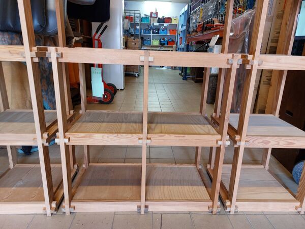 Bibliothèque escalier modulable en sapin - Maison Regain