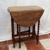 Oak wood table dimension: height -72cm- width -89cm- depth -31.5 to 89cm-