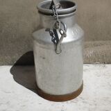 Pot a milk large model iron base