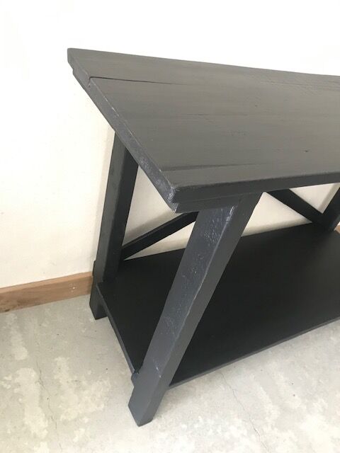Console noire patinée